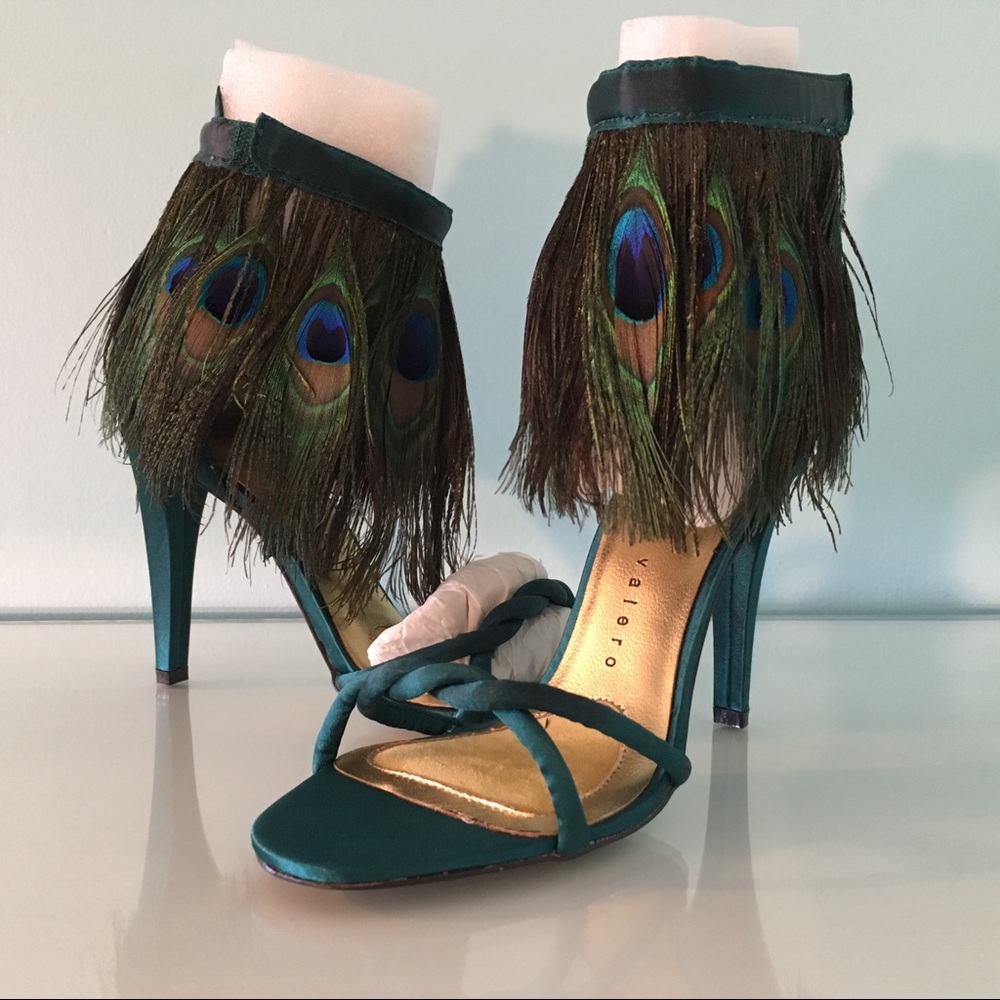 Martinez Valero “Carla” peacock heels